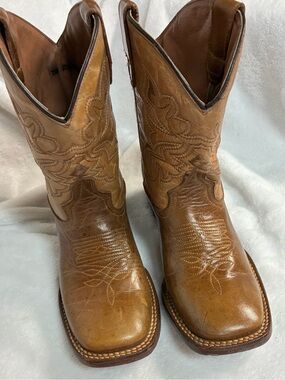 Tanner Mark 4592 Youth Size 2 Genuine Leather Western Cowboy Boots Brown Tan